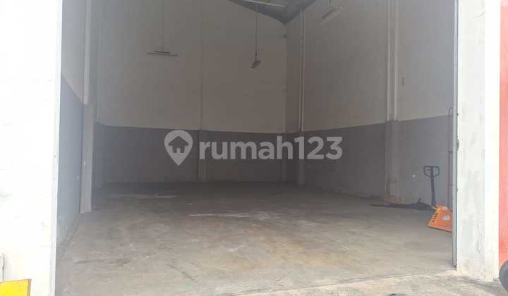 For Rent Fast, Tidy Warehouse Ready to Occupancy Inside Green Sedayu Bizpark Warehouse Complex, Cakung, East Jakarta. For Rent Fast, Tidy Warehouse Ready to Occupancy Inside Green Sedayu Bizpark Warehouse Complex, Cakung, East Jakarta.