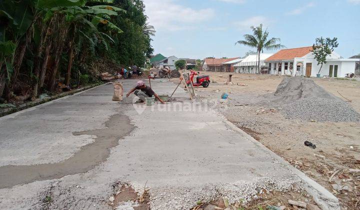 2 Menit Stadion Magugoharjo, cocok untuk usaha & Investasi 2