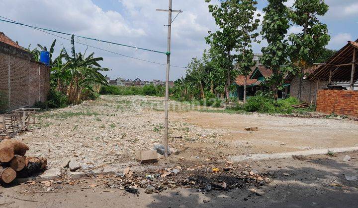 1 Menit Sate Klatak Pak Pong, Tanah tepi Aspal; Siap AJB 2