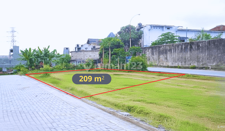 Utara Kampus Ugm Jogja, Jalan Kaliurang Km 7 Tanah Kost 1