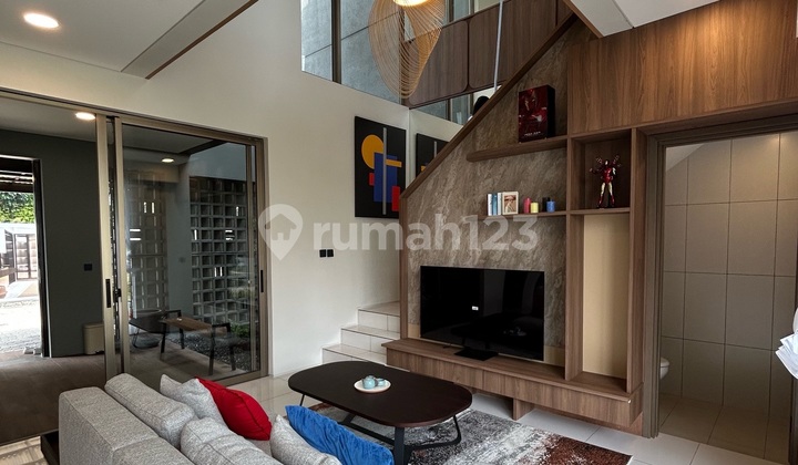 Rumah Minimalis Modern 2 Lantai Kota Baru Parahyangan