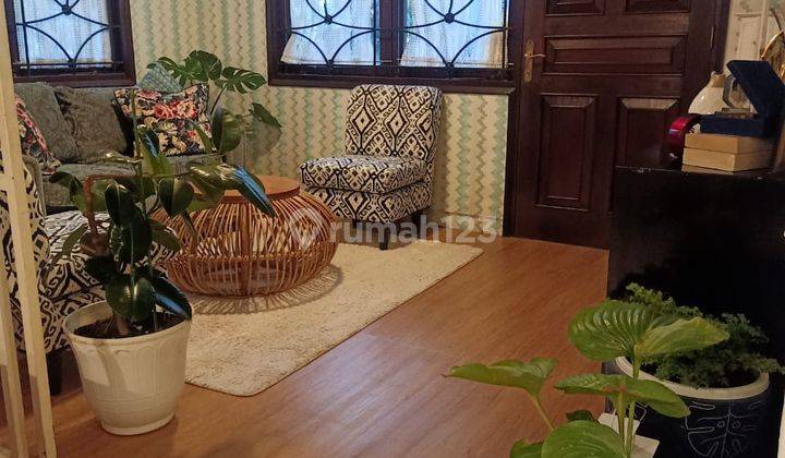 Rumah Hoek Cantik Full Furnished Kota Baru Parahyangan 2