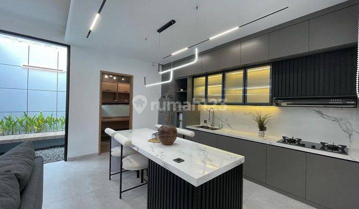 Rumah Tropical Minimalis Fully Furnished Di Kota Baru Parahyangan 2