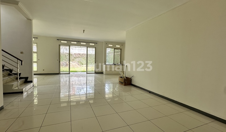 Rumah Mewah Bagus Cluster Premium di Kota Baru Parahyangan