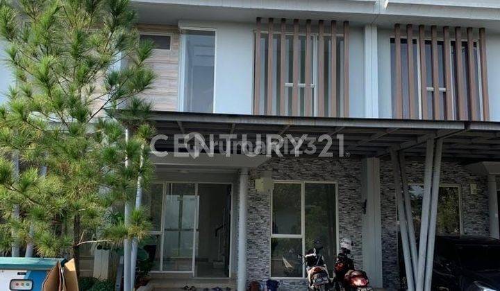 RUMAH 2 LANTAI DI DALAM CLUSTER SOUTH MISSISIPI JGC JAKTIM 1