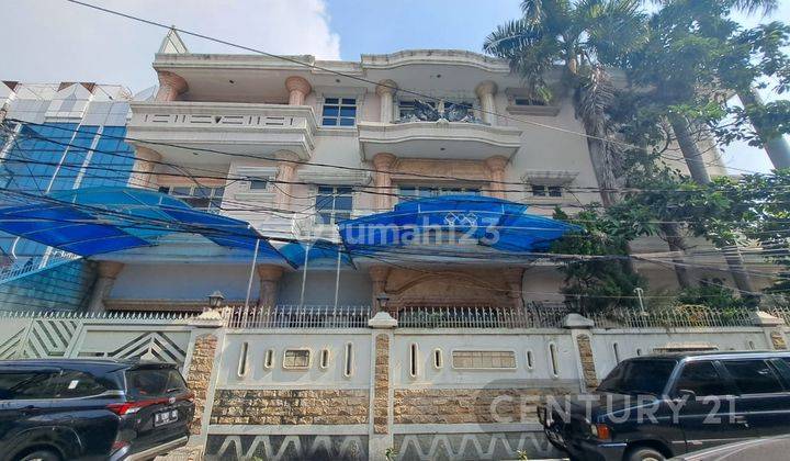 Rumah Mewah Di Tengah Kota Di Pademangan Barat - Jakarta Utara 2