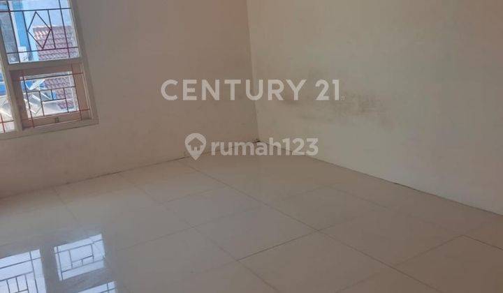 Di Jual Cepat Rumah 2 ¹/² Lantai Di Duta Bumi Siap Huni. 2