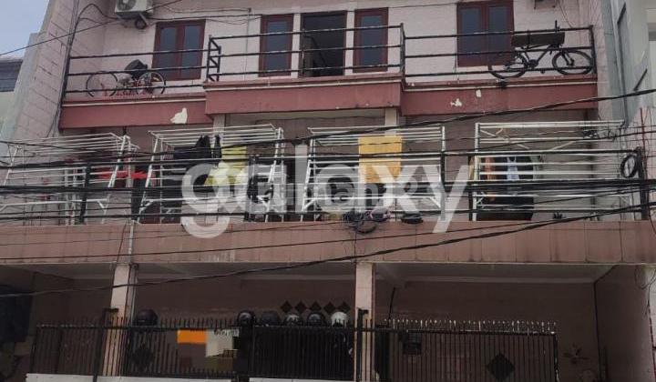 Selling Active Boarding House in SIWALANKERTO 1