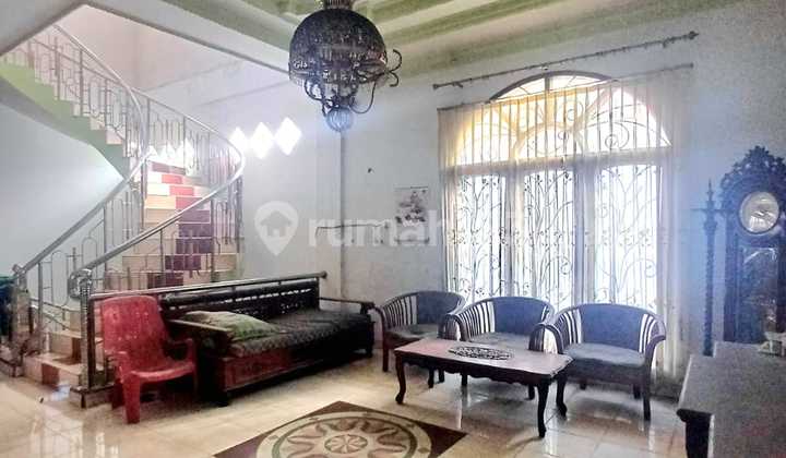 Row of Shophouses by the Side of Denai Medan Main Road