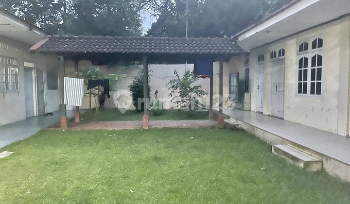 House with Land on Setia Budi Street, Medan Selayang 2