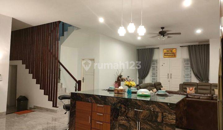 Rumah Komplek Mercy Barn Full Furnished Deli Tua  2