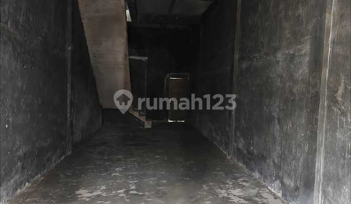 Empty Shop House Below Market Price CBD Polonia Medan Polonia 2