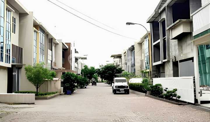 Rumah Komplek Graha Mansion. Graha Metropolitan 2