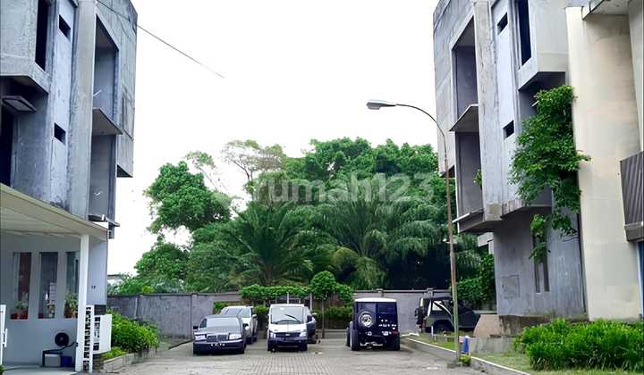 Rumah Komplek Graha Mansion. Graha Metropolitan