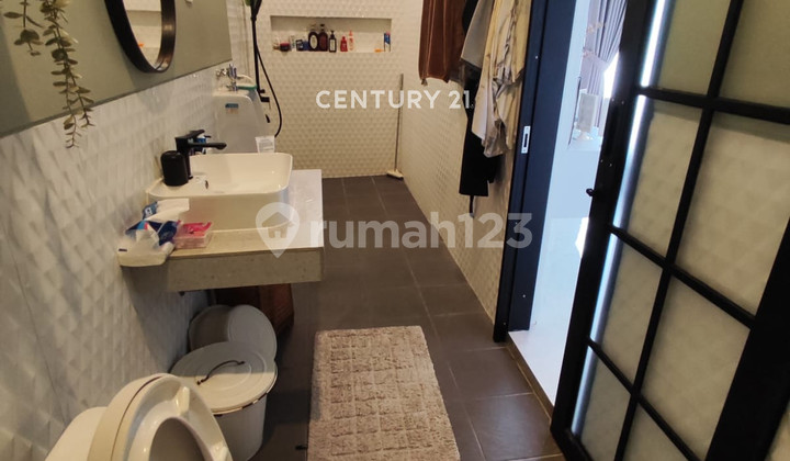 Rumah Bagus 2 Lantai Furnished Di Cluster Hawaii Kota Deltamas 2