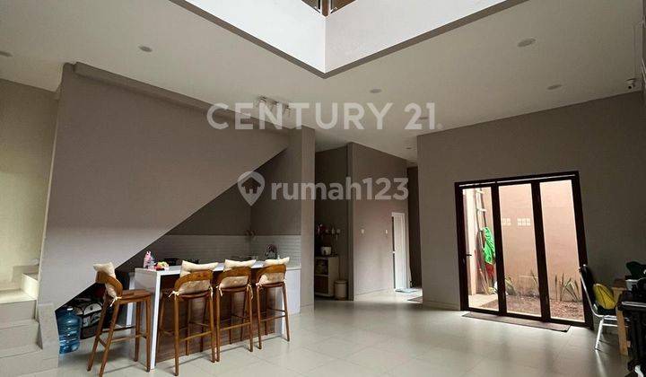Rumah Mewah 2 Lantai, Baru Selesai Dibangun, Di Pusat Kota Ckr 1