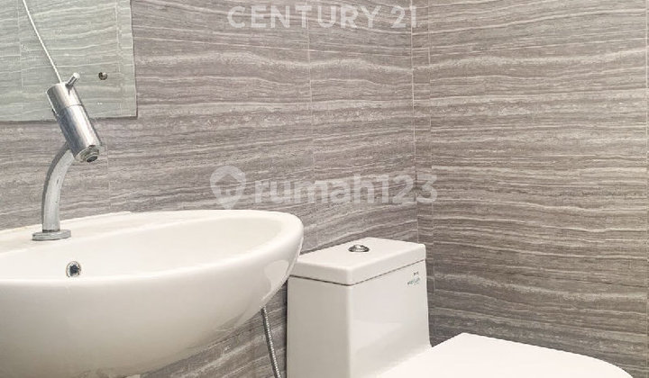 Grand Wisata 2-Story House, Strategically Located, Safe and Comfortable 2