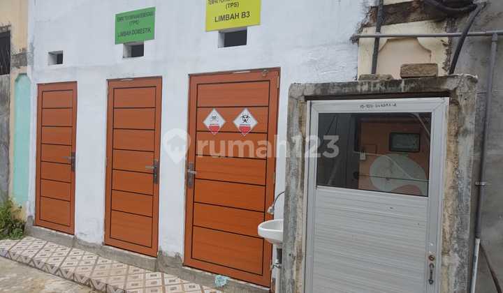 Hospital Along with Facilities and Business in Batam 2