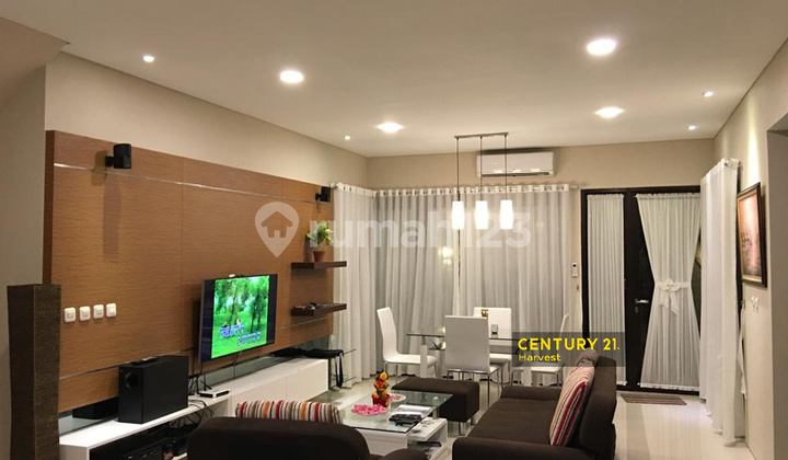 Disewakan Rumah Mewah Siap Huni Di Cluster Vassawood 1