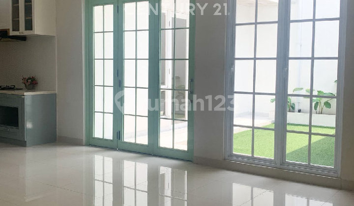 Grand Wisata 2-Story House, Strategically Located, Safe and Comfortable