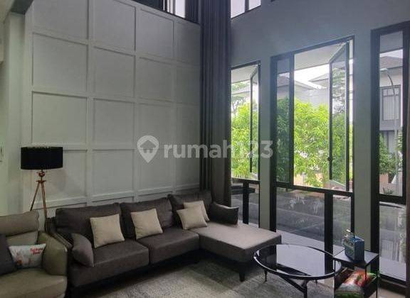 Rumah Mewah Furnish Hdp Selatan 3lantai di Lakewood Navapark BSD 2