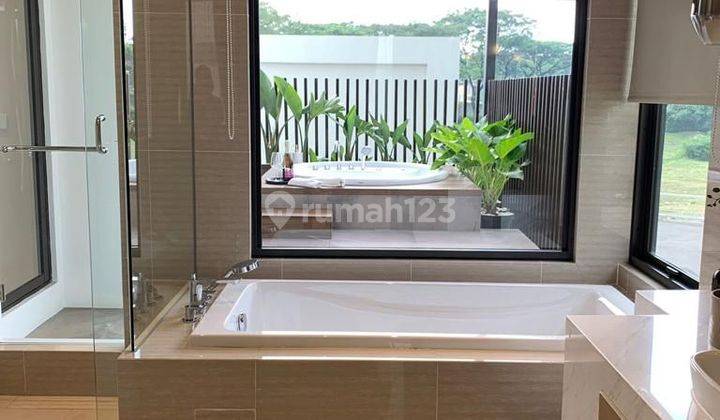 Rumah Mewah dgn Private Pool dan Lift 3lt di Heron The Springs 2