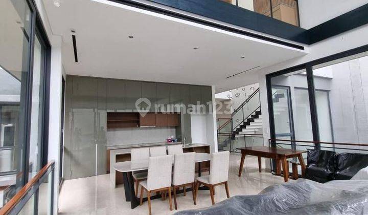 Rumah Mewah premium 3lt dgn lift dan pool di Lyndon Navapark BSD 1