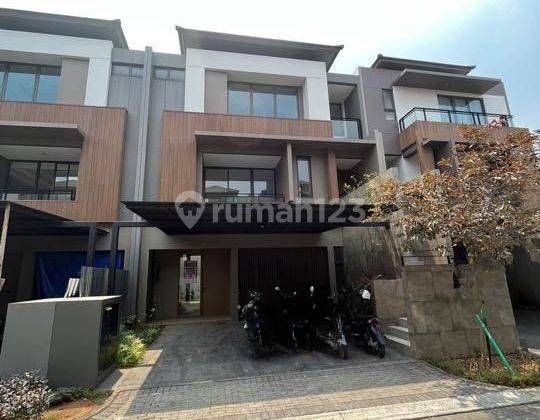 Rumah Mewah Premium 3lt hdp Selatan di Kazumi The Zora BSD 1