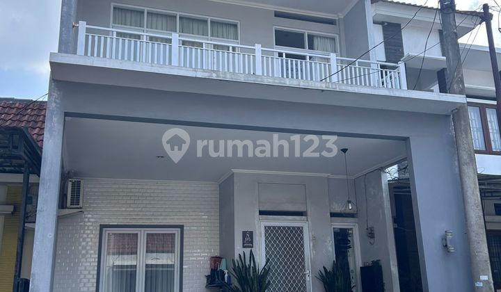 Dijual Rumah Dalam Komplek Lokasi Sangat Strategis di Puri Beta