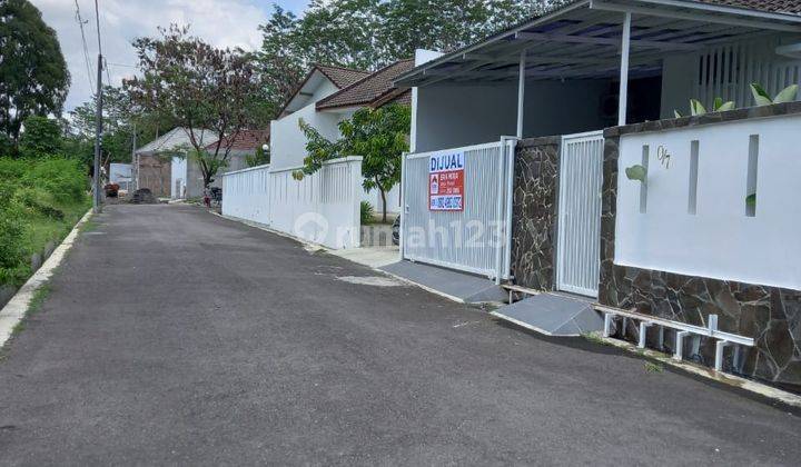 Rumah Baru Semi Furnished Dekat Stadion Maguwo Candi Gebang 2