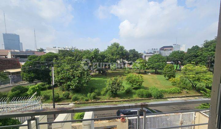 Dijual rumah 10x20 di taman kedoya jakbar 1