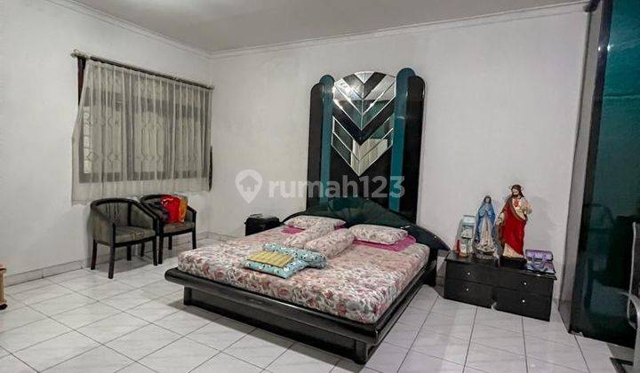 Di Jual Rumah 2 Lantai Puri Indah, Jakarta Barat 2