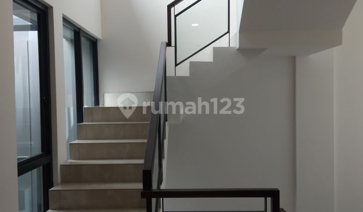 Dijual Rumah 3 Lantai di Atherton Kota Wisata Cibubur 2
