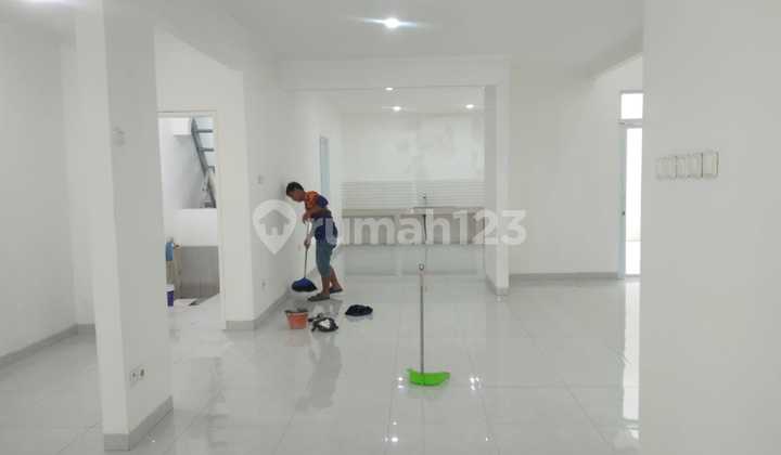 Dijual Rumah Rapi di Dalam Cluster Kota Wisata Cibubur 2