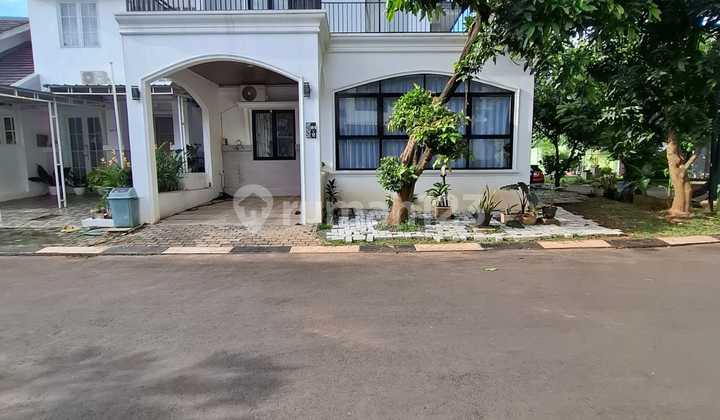 For Sale Inner Hook House in Kota Wisata Cluster