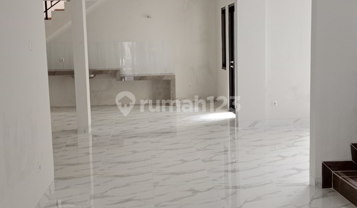 Dijual Rumah Baru Renovasi di Kota Wisata Cibubur 2