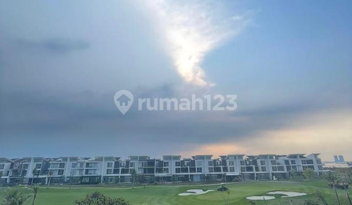 Rumah Mewah 12x40 3lt, Hoek View Golf, Cluster Mozart Golf Island