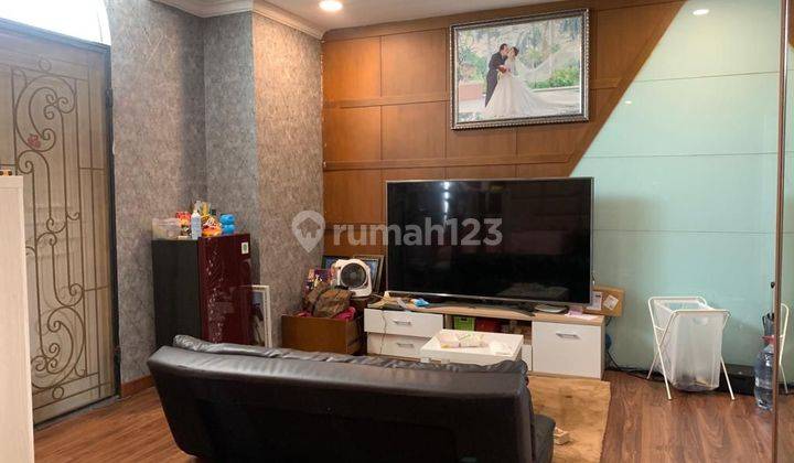 Rumah Di Florance Pik 10x20 M2 Furnished  2