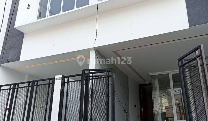 Rumah Baru Uk 4,5x 15 M2 Di Tanjung Duren, Jakarta Barat 1