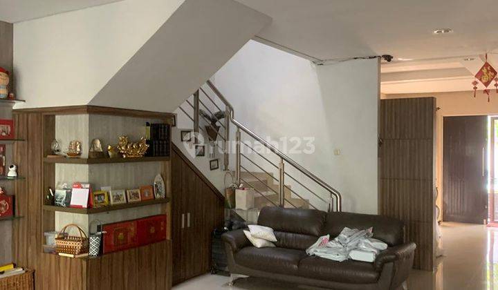 Rumah 2 Lantai Bagus Furnished SHM di Daan Mogot, Jakarta Barat 2