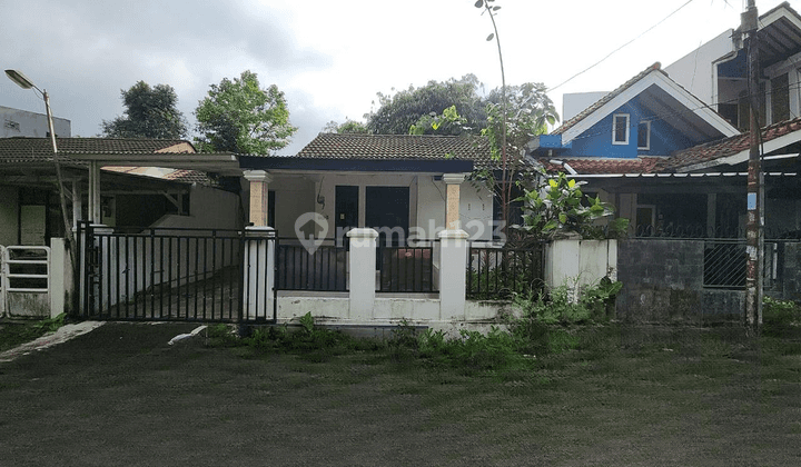 Dijual Rumah Tua SHM di BSD Griya Loka, Tangerang 1