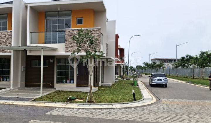 Dijual Rumah Cantik 2 Lantai Posisi Hoek di Pik 2