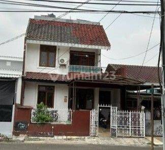 Dijual Rumah Regensi Melati Mas 2 Lantai Bagus SHM 1