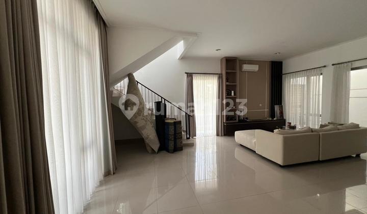 For Rent 2-Story Corner House Fully Furnished in PIK 2