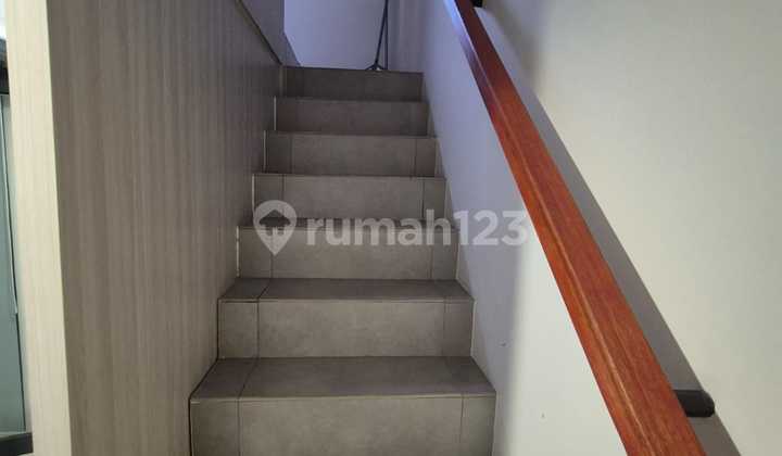 Disewakan Rumah di BSD Serpong Tangerang Disewakan Rumah di BSD Serpong Tangerang