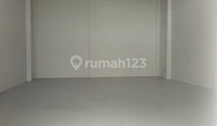 Warehouse for Rent Bizzpark Size 9X20 in Pik 2