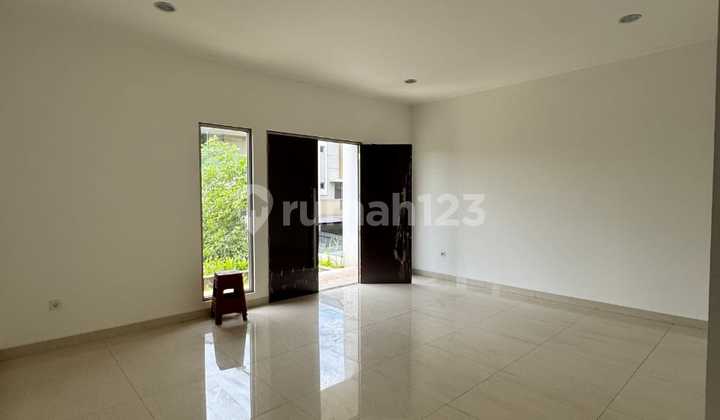 Dijual Cepat Rumah Uk 12x20 3 Lantai di Golf Island 2
