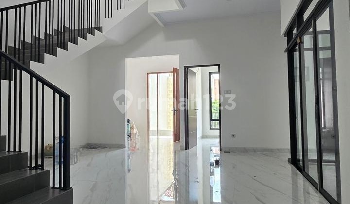 For Sale New Modern 2-Storey Residence House in Villa Taman Meruya