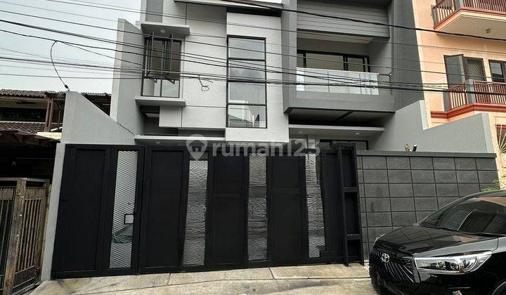 Rumah Baru Uk 10x15 M2 Di Sunrise Garden, Kedoya, Jakarta Barat 1