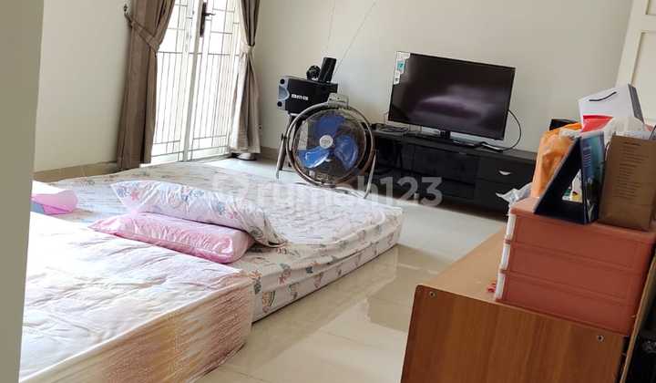 Disewakan Rumah Furnish Bagus di Cluster Scientia Gading Serpong 2